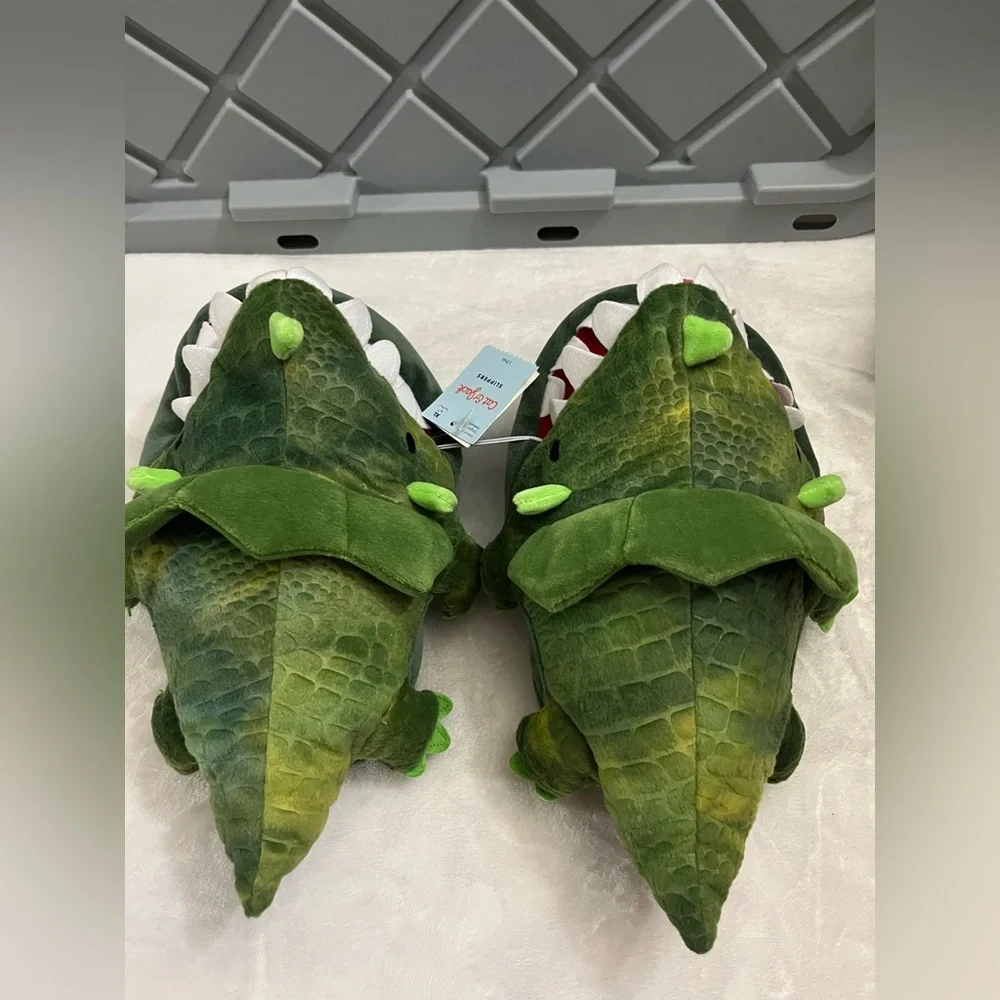 Slipper kids Cat & Jack Toddlers Slippers Dinosaur Plush Green Size XL 6/7